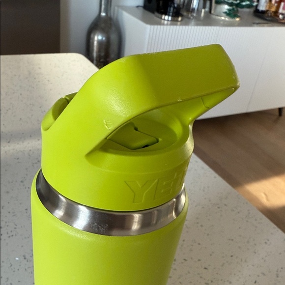 YETI 26oz Rambler Bottle - Picture 6 of 11